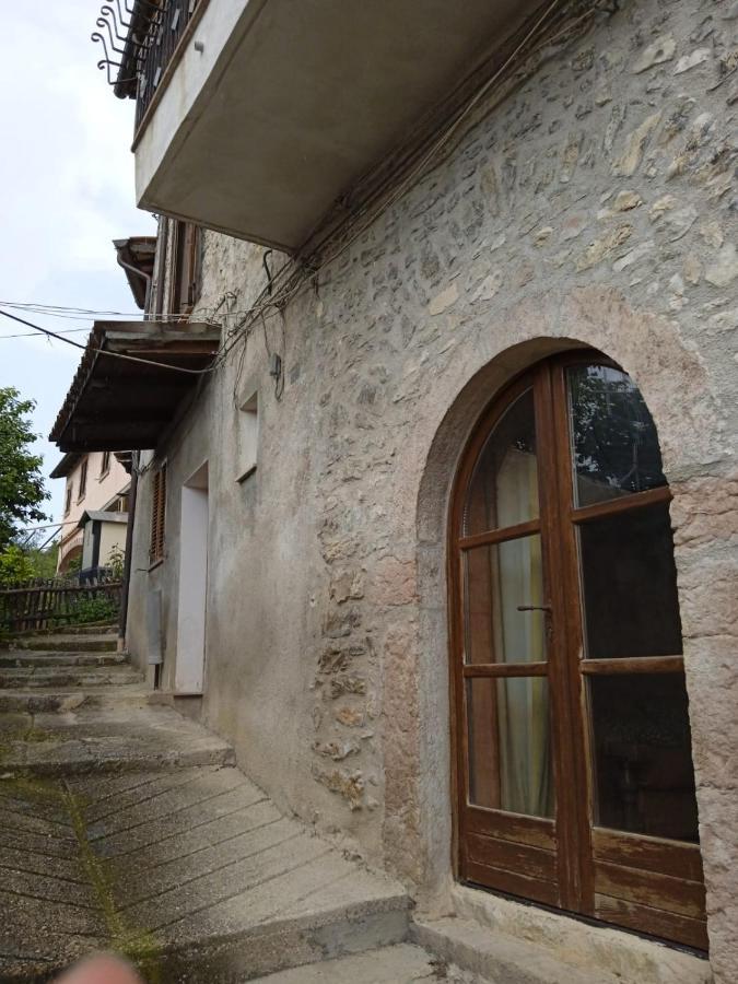 Appartamento Storico A Valle San Martino Di Spoleto Esterno foto