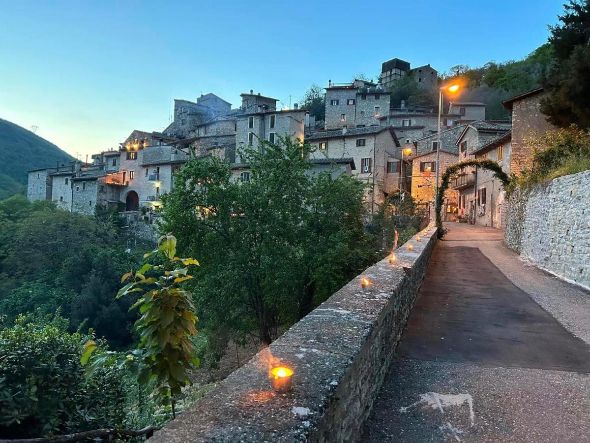 Appartamento Storico A Valle San Martino Di Spoleto Esterno foto