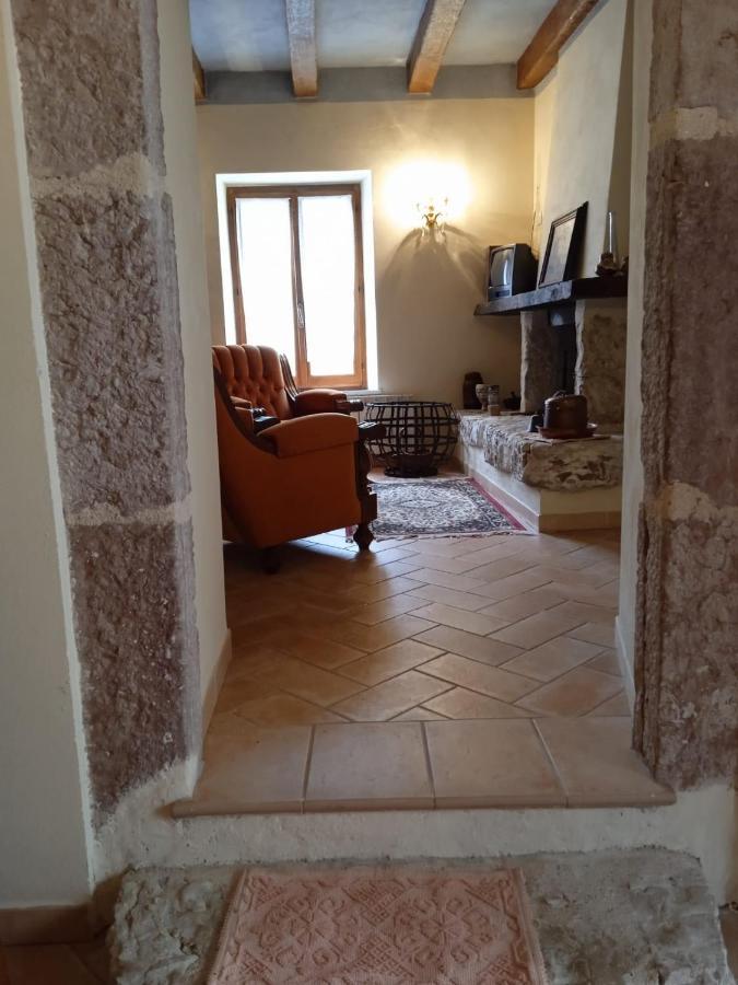 Appartamento Storico A Valle San Martino Di Spoleto Esterno foto