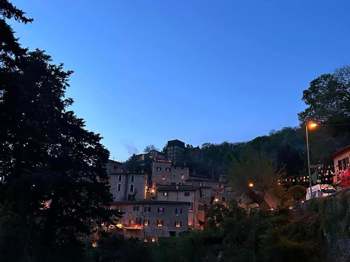 Appartamento Storico A Valle San Martino Di Spoleto Esterno foto