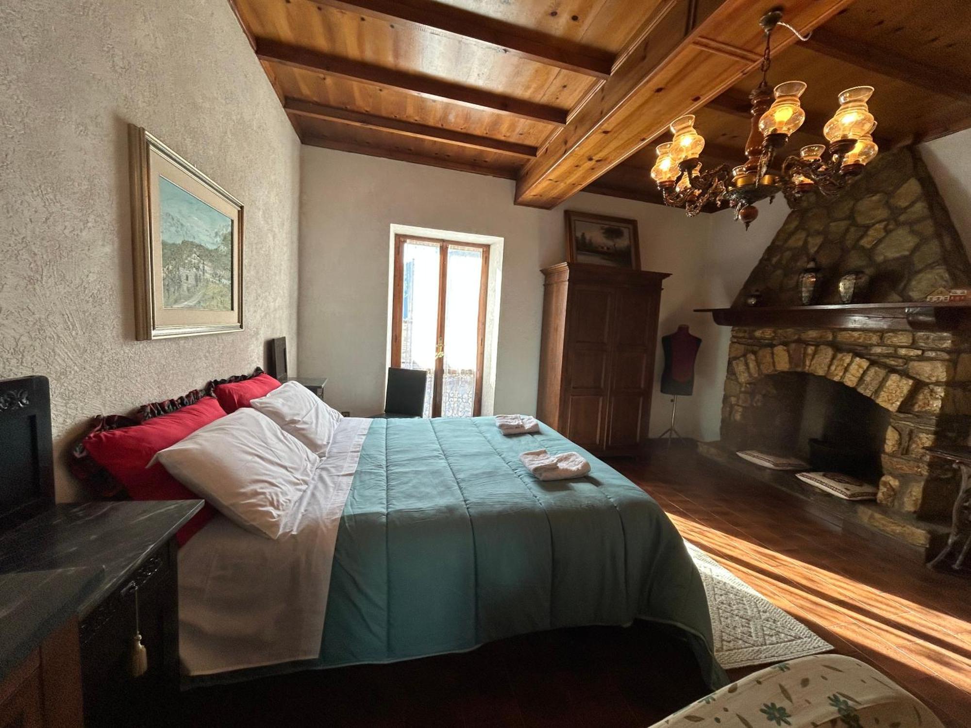Appartamento Storico A Valle San Martino Di Spoleto Esterno foto